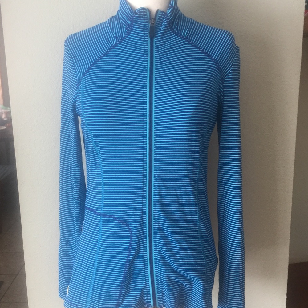 Like sweater size Sm